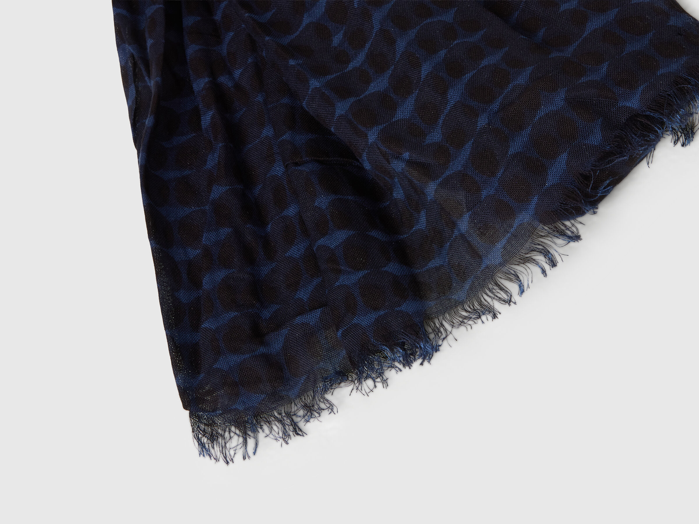 SCARF Women image number 4